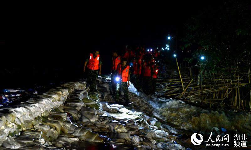 hSͯҺF(xin)̺͝B͸ 300侯ٱ^(zhn)U(xin)