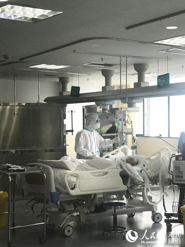 ICU的“白衣戰(zhàn)士”