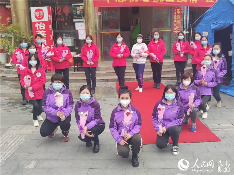 L(zhng)֧Ԯht(y)(du)ϰ֧Ԯht(y)(du)I(lng)(du)cԓУӴF(tun)(du)(zhn)ͬ\(yn)ĽÂBӡۡ