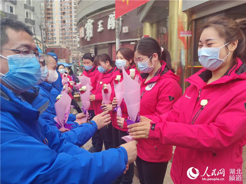 ϰ֧Ԯht(y)(du)ʿ鿹¹ڷһ¸ҵŮ񂃫I(xin)