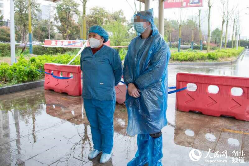 O(jin)ht(y)ԺȾt(y)ϼcĳӰꖵ z