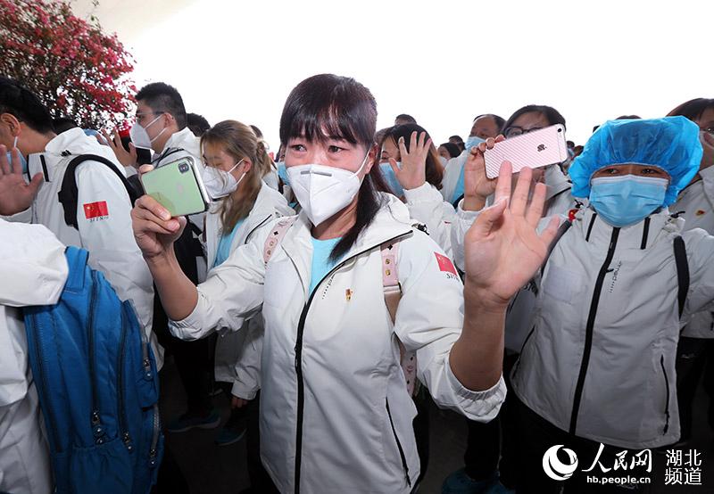 Ӣ�ۄP����21���t(y��)���F(tu��n)꠽���˰��C(j��)�ؼҡ�2��