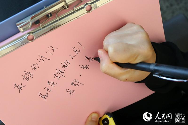 Ӣ�ۄP����21���t(y��)���F꠽���˰��C�ؼҡ�5��