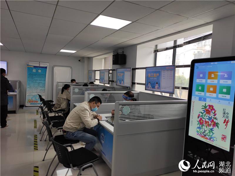 ߬F(xin)(chng)ԇ z