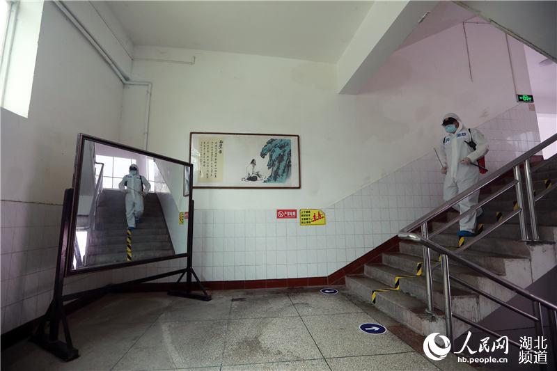 2020422ںʡSS݅^(q)һЌW(xu)1Tڌ(du)̌W(xu)ǘM(jn)