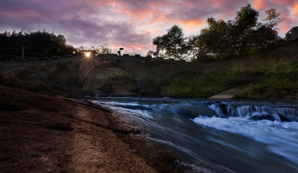 來鳳楊梅古寨 國家AAAA級景區(qū)