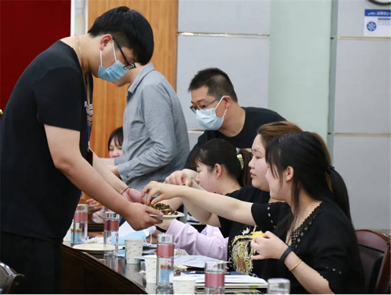 ^(q)ֱCP(gun)ί_չ·ؚa(chn)ƷƽФMz