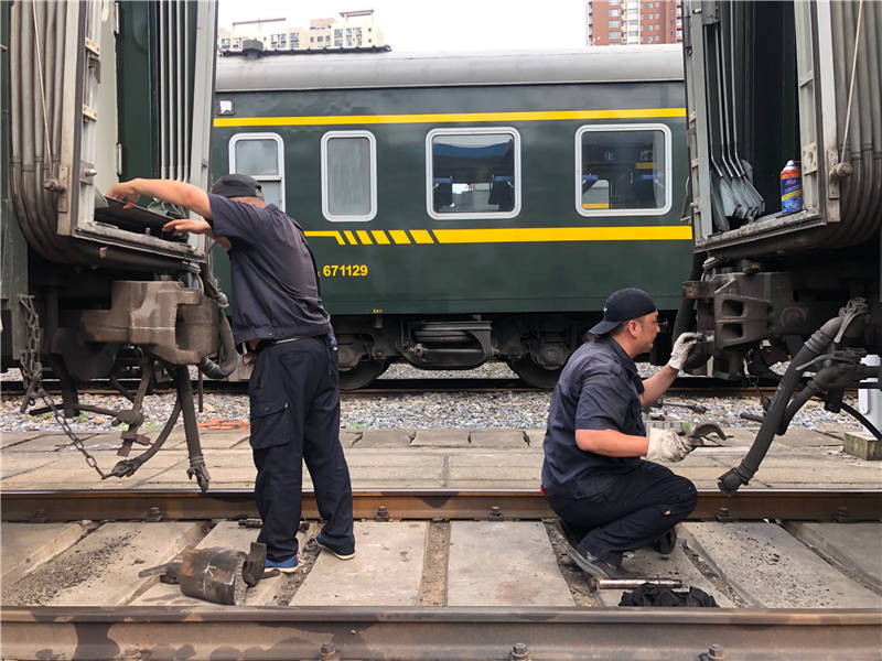 ����M�D���F·���\��Ļ�_����6��