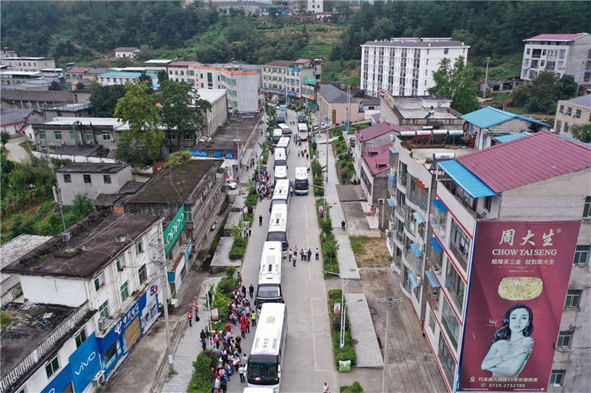 侯ʮ֧(du)ٱȺM(jn)D(zhun)