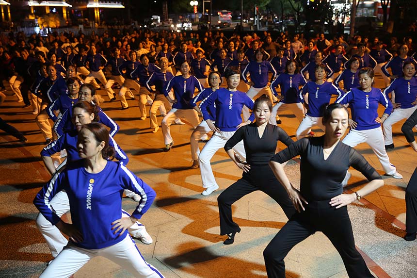 1011ԭǧӭ(yng)Όϲz