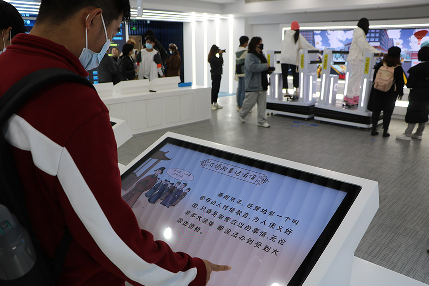 建行湖北省分行與中南財經(jīng)政法大學(xué)聯(lián)合開展新生入學(xué)“金融第一課”活動