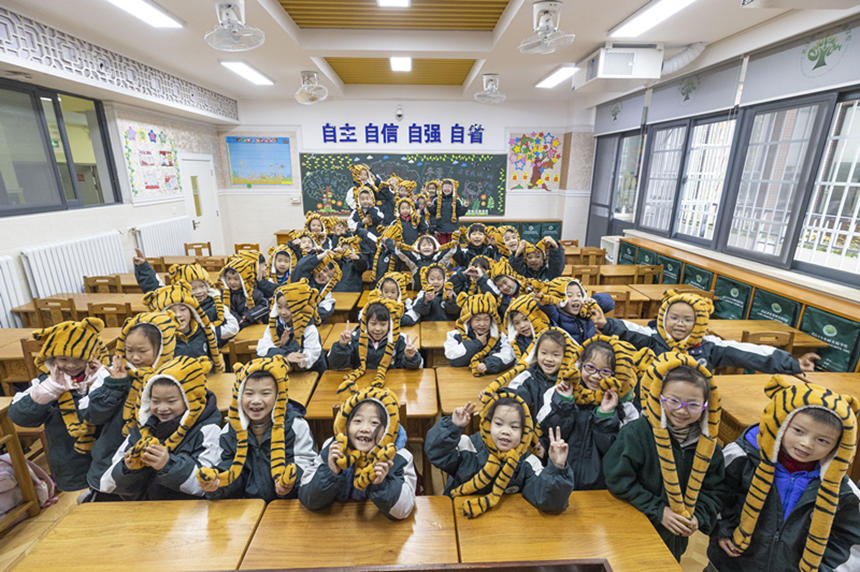 hЖ|^(q)䌍W(xu)Уһ꼉_չȤζʮġΈ@ĩ̾z