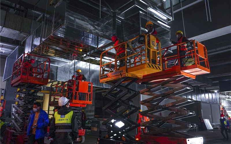 上海國(guó)家會(huì)展中心方艙醫(yī)院施工現(xiàn)場(chǎng)