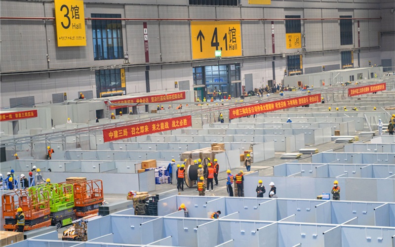 上海國家會(huì)展中心方艙醫(yī)院施工現(xiàn)場