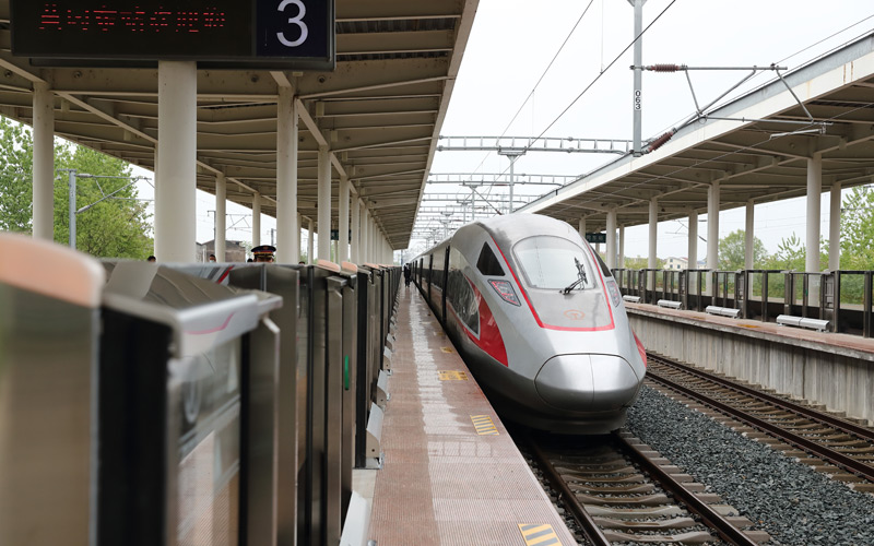 黃黃高鐵今日開通運營