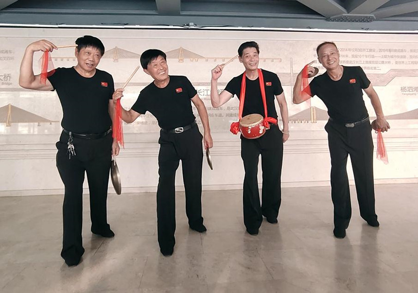 武漢武昌：“平安合伙人”守護(hù)市民游泳戲水安全