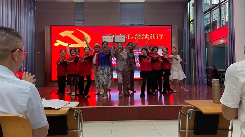 “武昌周周講”走進積玉橋街道聆聽基層聲音。楊凱萍攝