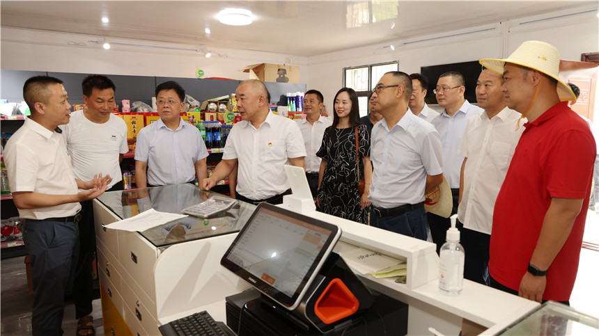 調(diào)研農(nóng)網(wǎng)現(xiàn)代終端建設(shè)。