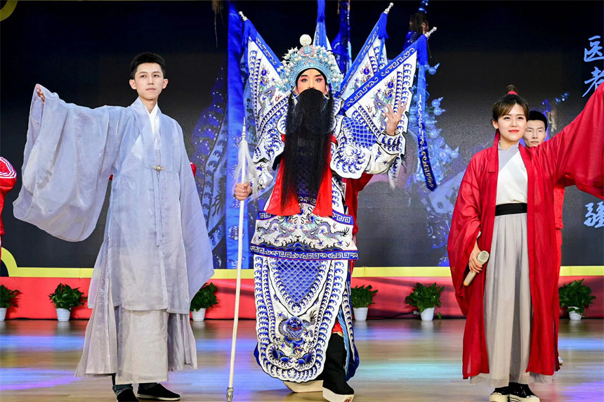 原創(chuàng)國潮說唱歌曲《中醫(yī)新說》唱出新味道。武漢市第一醫(yī)院供圖