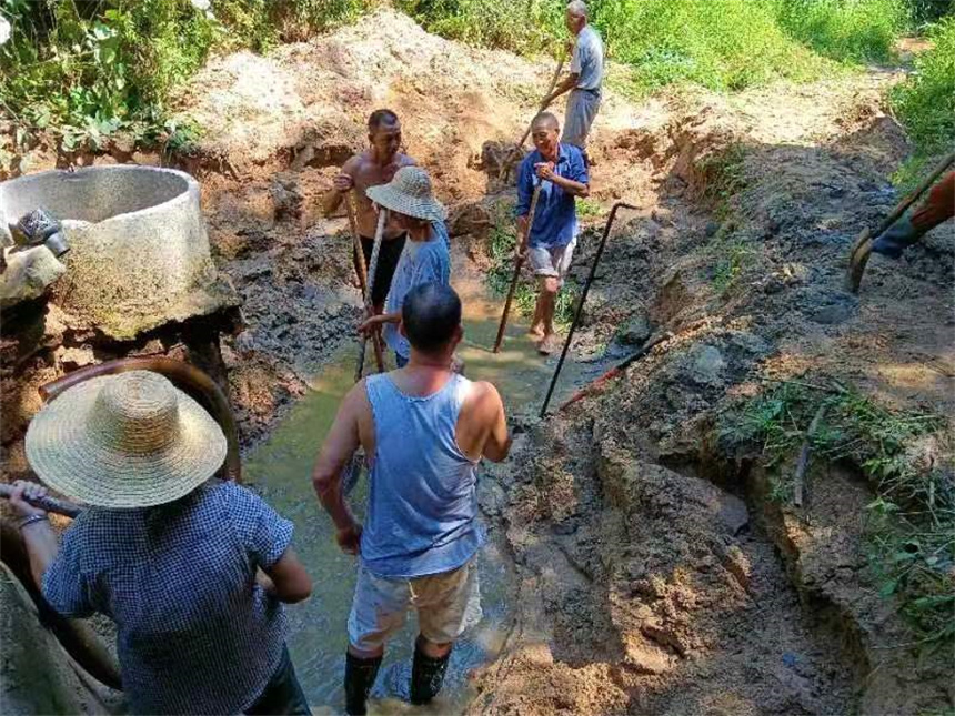 湖北浠水:塆組夜話聚共識?黨群齊心抗大旱?