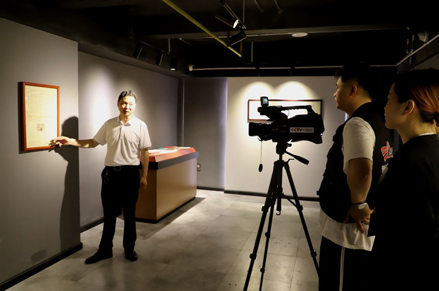 研究者現(xiàn)場(chǎng)錄制、傳播巫獵文化。