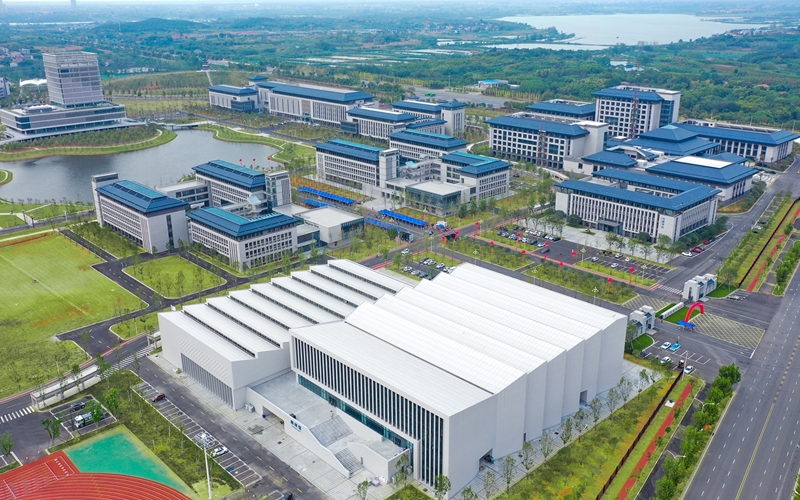 武漢東湖學院暖心舉措迎新生