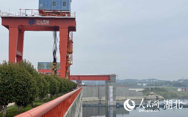 丹江口大壩。人民網(wǎng) 張沛攝