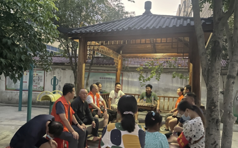 黃州建新社區(qū)奧興小區(qū)宣講會現(xiàn)場。朱東方攝