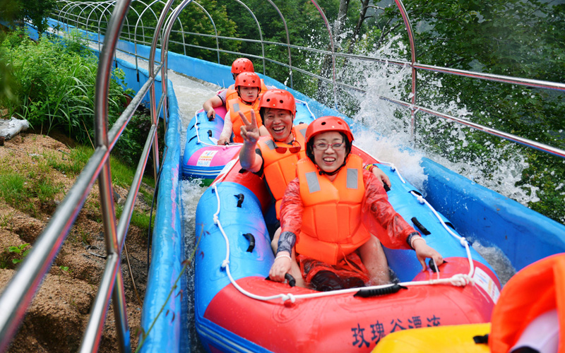 黃梅柳林玫瑰谷漂流。陳薦賢攝