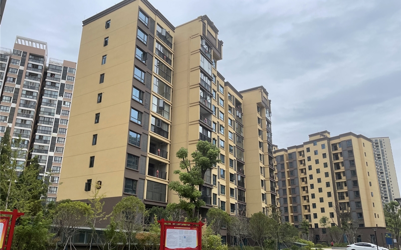 荊門(mén)市龍錦花園小區(qū)。