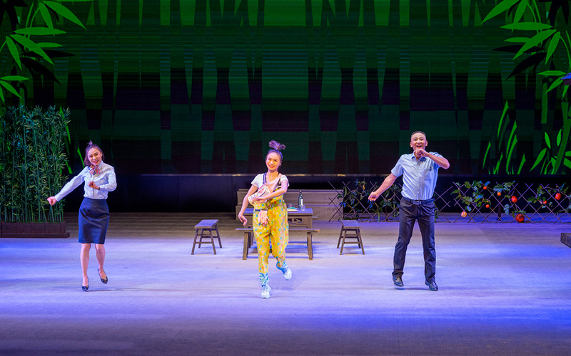 湖北竹山:“廉政”鄖劇小戲《借條》為“宣教月”添彩【3】