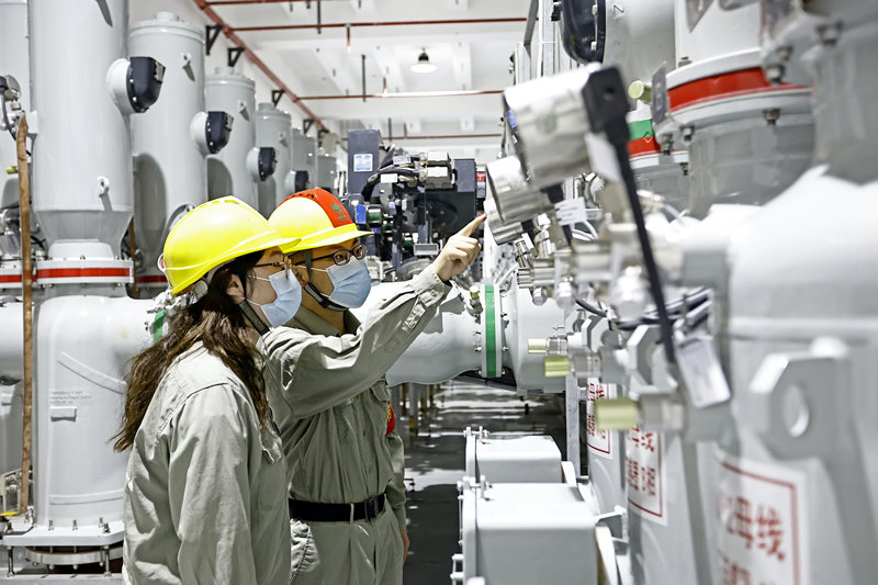 華中地區(qū)首座220千伏地下變電站投產(chǎn)送電。