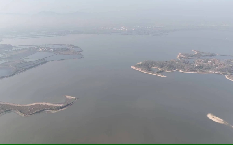 湖北省黃岡市浠水縣策湖國家濕地公園呈現(xiàn)出人與自然和諧共生的絕美畫卷。