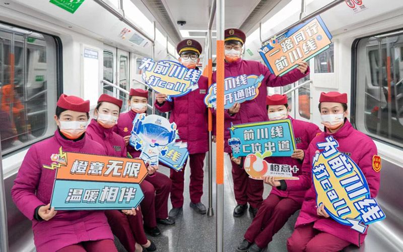 武漢軌道交通7號(hào)線北延線（前川線）一期開(kāi)通初期運(yùn)營(yíng)。產(chǎn)啟斗攝