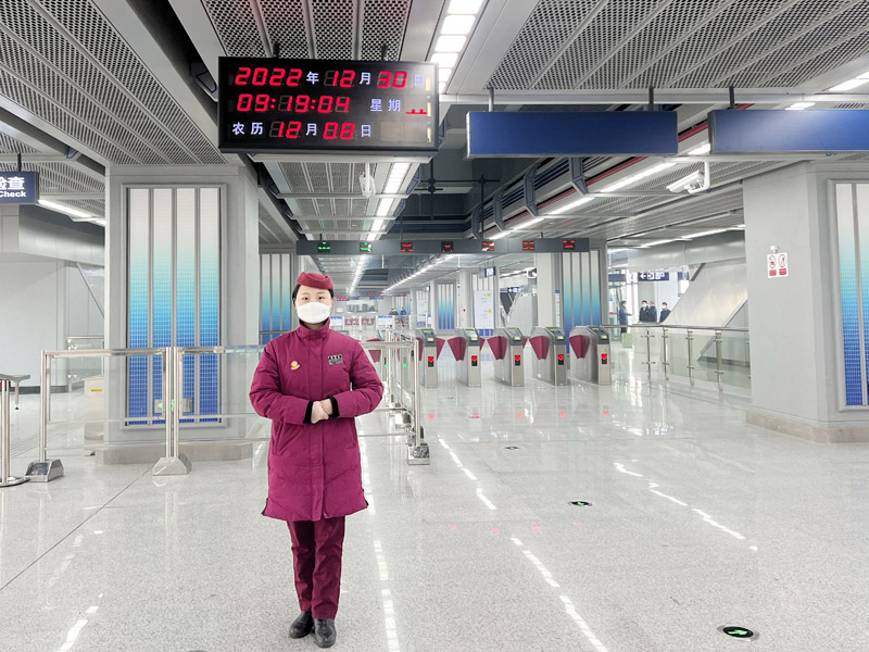 武漢軌道交通16號(hào)線二期。產(chǎn)啟斗攝