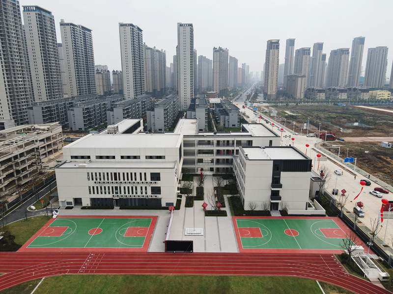 長春街小學(xué)蔡甸祥云分校、幸福路中學(xué)祥云校區(qū)。武漢地鐵集團(tuán)供圖