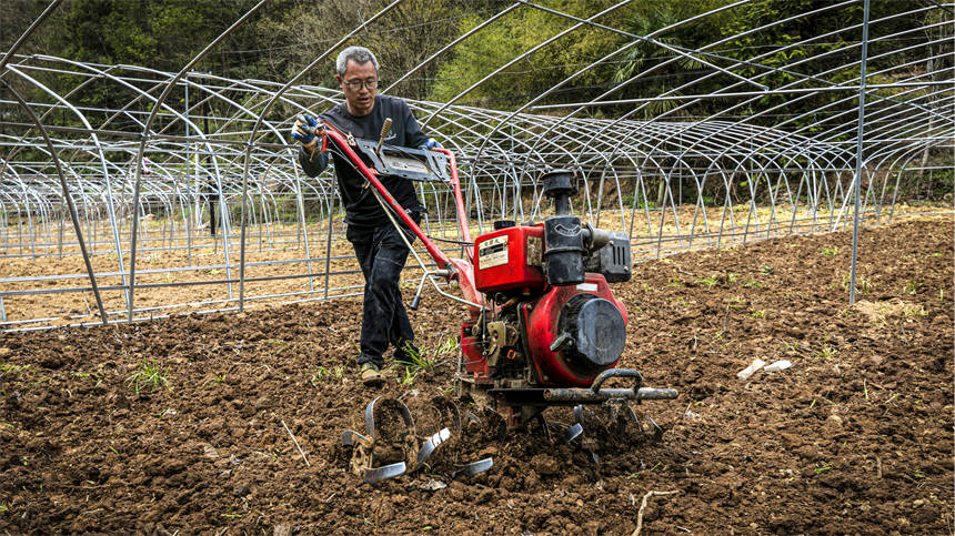 湖北建始:奏響大地勞作的序曲