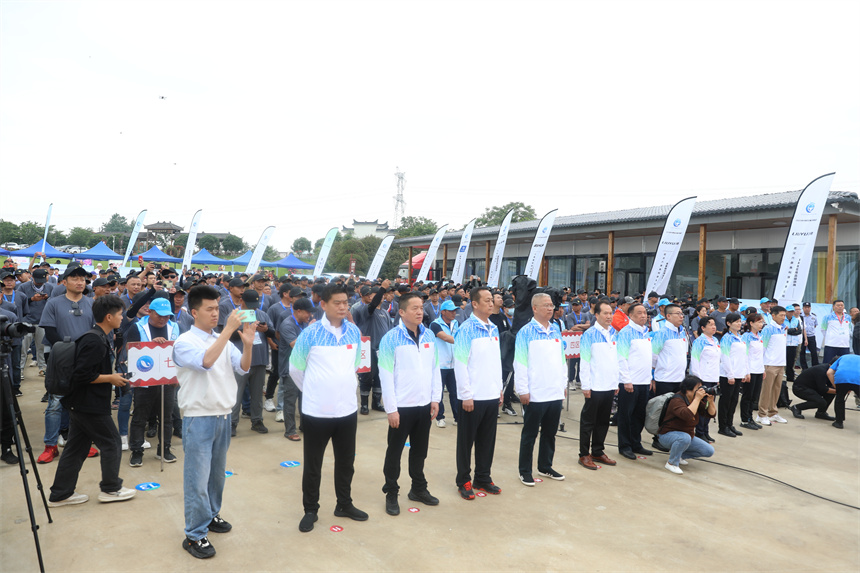 武漢新洲:300余名釣手同塘競技逐大獎?