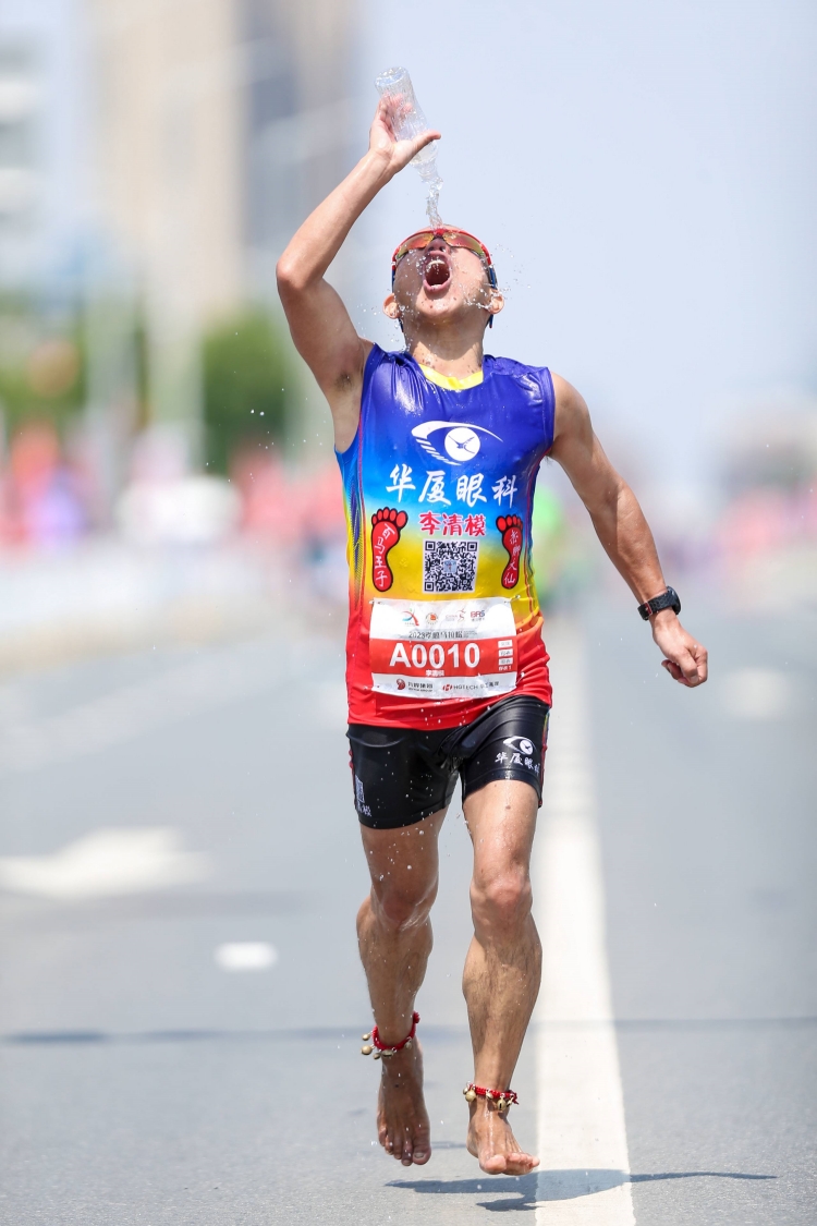 比賽選手。2023孝感馬拉松組委會供圖