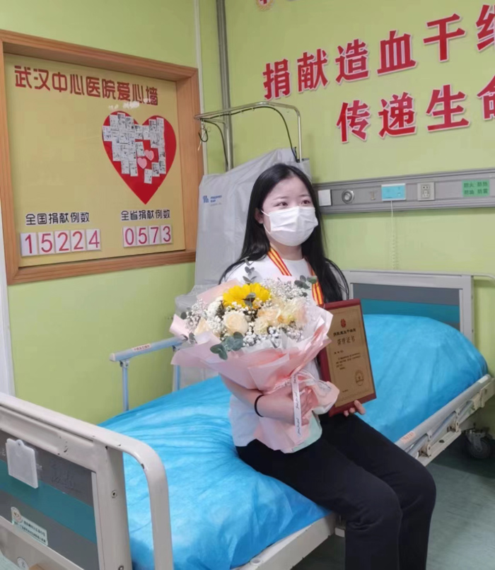 李薇（化名）。