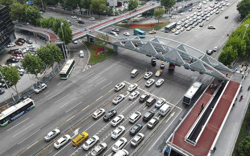 武昌區(qū)中南路口武珞路路口。