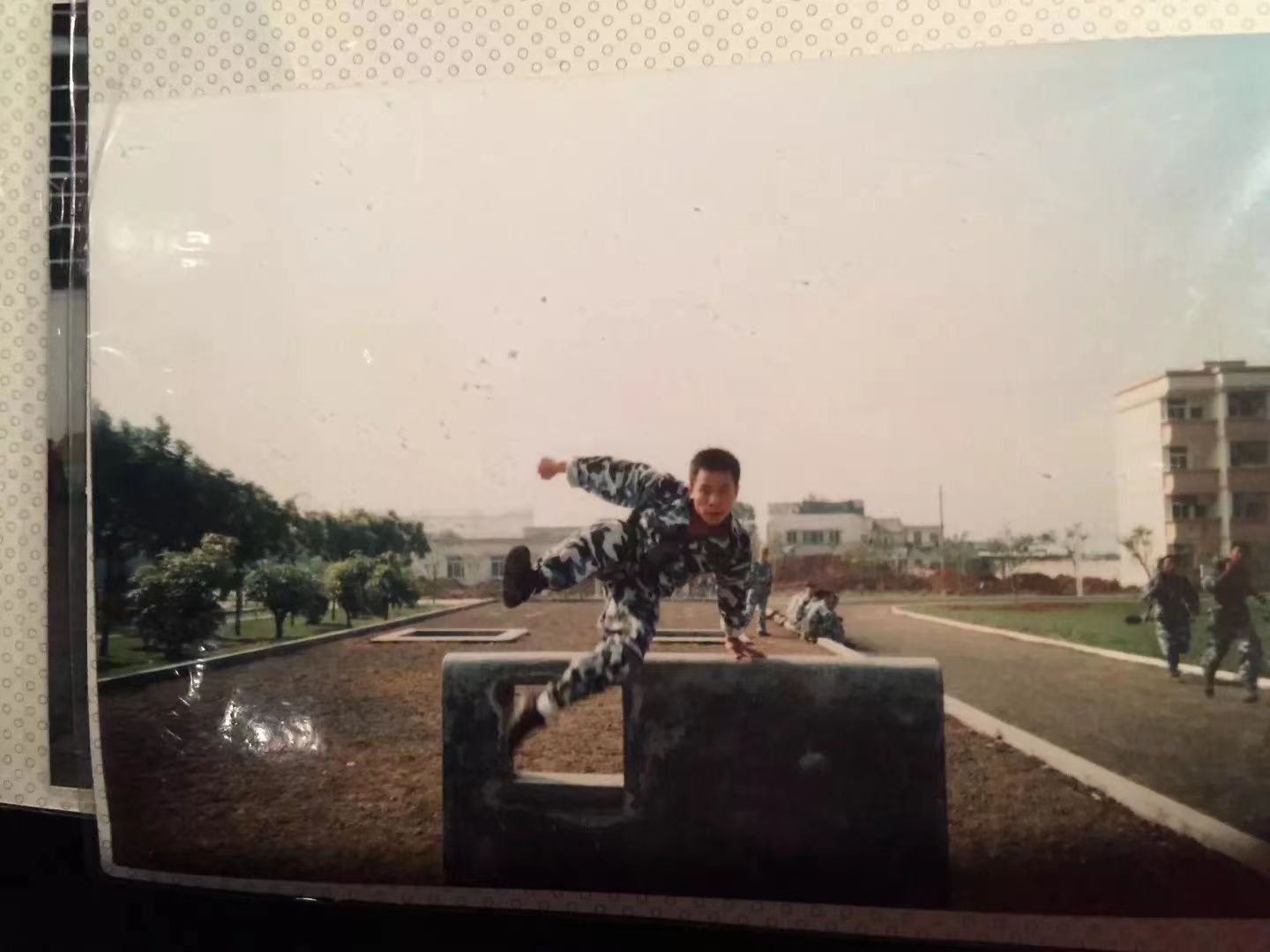 在部隊(duì)服役的韓靖。受訪者供圖