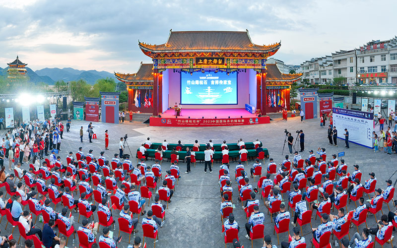 湖北竹山:打造全國(guó)水上體育休閑運(yùn)動(dòng)基地【4】