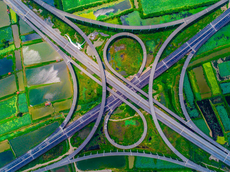 武監(jiān)高速孝洪樞紐互通。湖北交投集團供圖