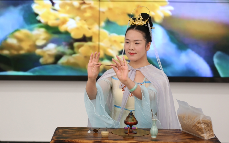 湖北咸寧評選出2023年度“桂花仙子”