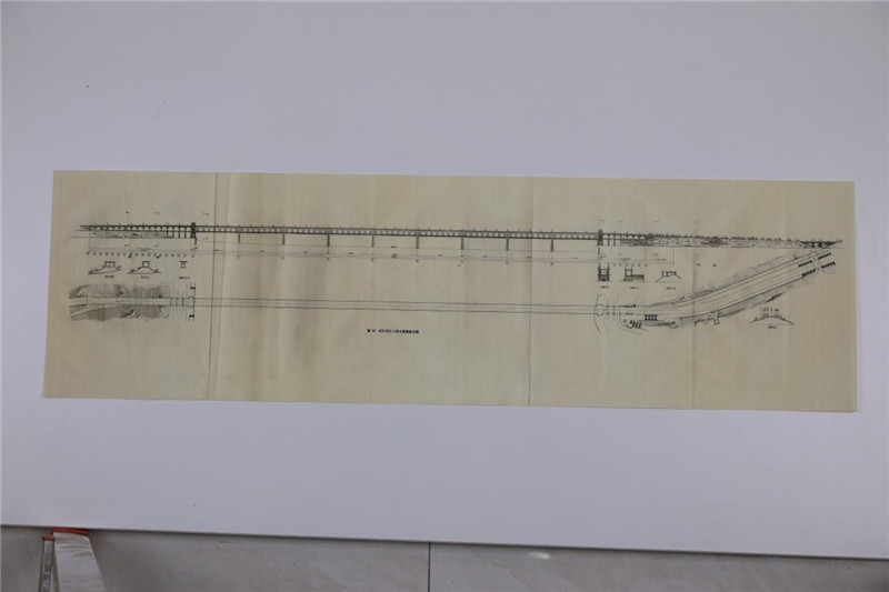 武漢長(zhǎng)江大橋全橋建筑總圖。