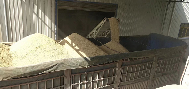 咸寧市嘉魚縣潘家灣鎮(zhèn)糧食烘干廠。受訪者供圖