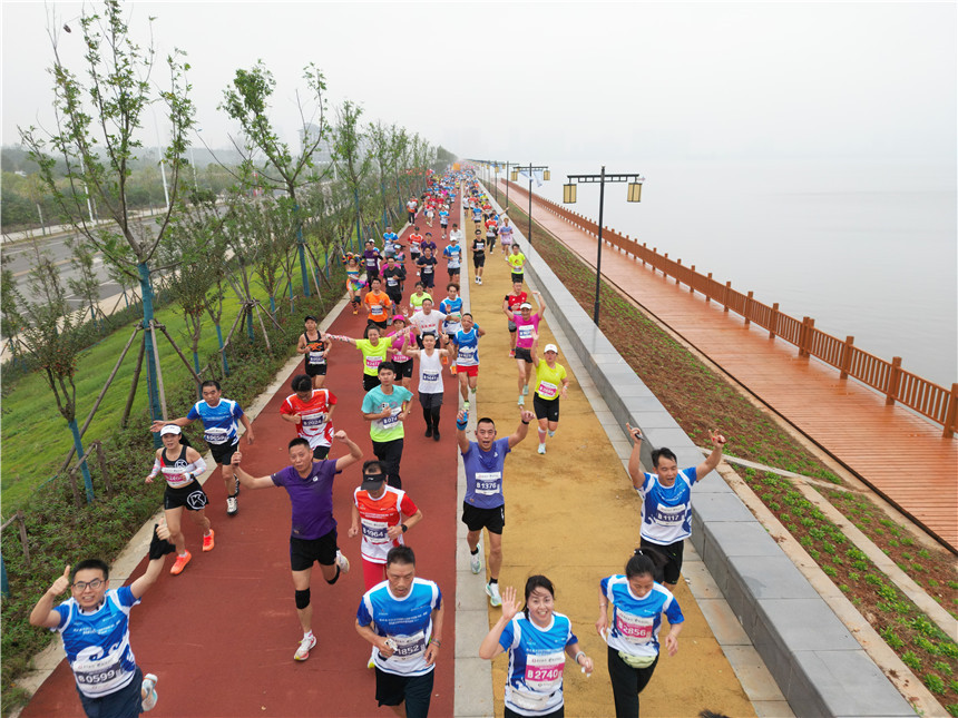 湖北嘉魚:守望長江超級馬拉松 一路奔跑一路皆景【2】