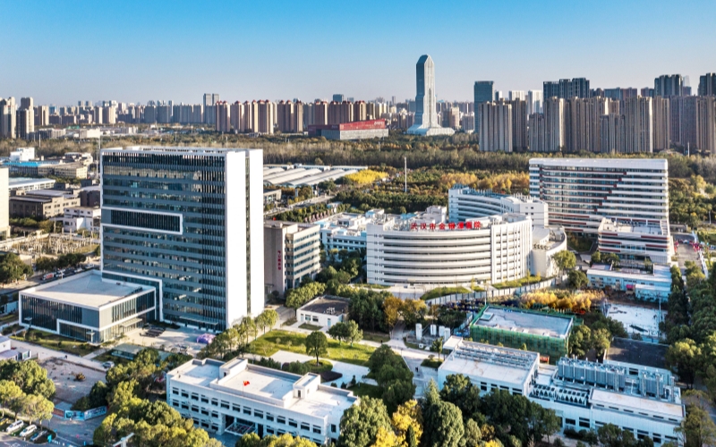 武漢市金銀潭醫(yī)院全新的院區(qū)面貌。武漢市金銀潭醫(yī)院供圖