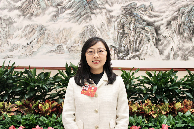 婁筱叮委員。人民網(wǎng)記者 張沛攝